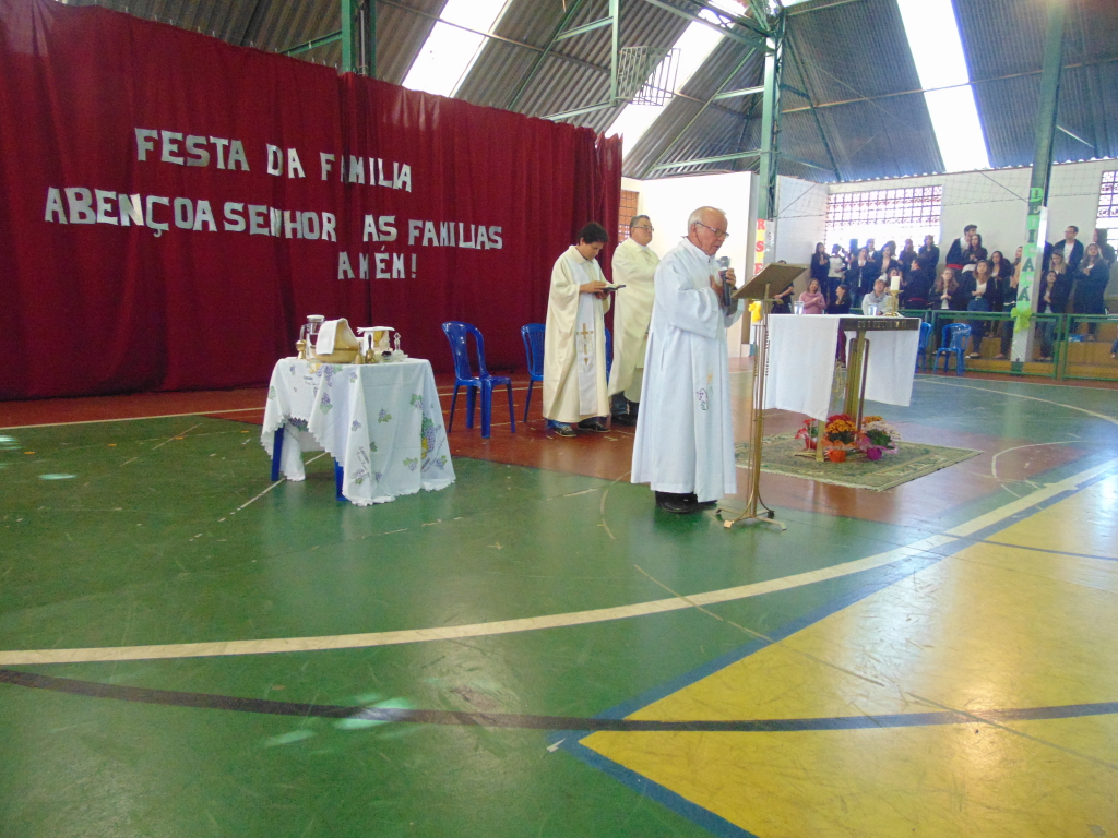 Arquidiocese de Mariana :: Colégio Arquidiocesano de Ouro Branco completa  25 anos