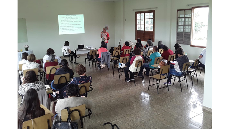 Coordenadores da novena de natal participam de formação na Região Sul -  Arquidiocese de Mariana - MG