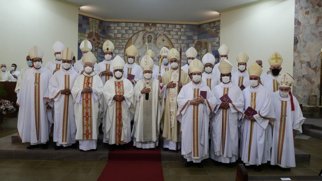 Dom Lauro Sérgio Versiani Barbosa (atual bispo diocesano